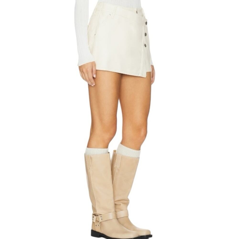 Free People We The Free Wynn’s Vegan Faux Leather Bone Cream Mini Skirt size 31 - Picture 3 of 11